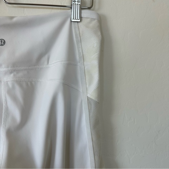 Lululemon Wunder Under HR Crop Flocked White Floral Velvet Mesh Leg Size 10 - Picture 10 of 11